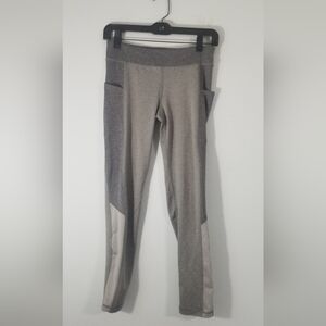 Live Love Dream Capri Leggings. 3 Tone Gray. Size M. 90% Polyester 10% Spandex.